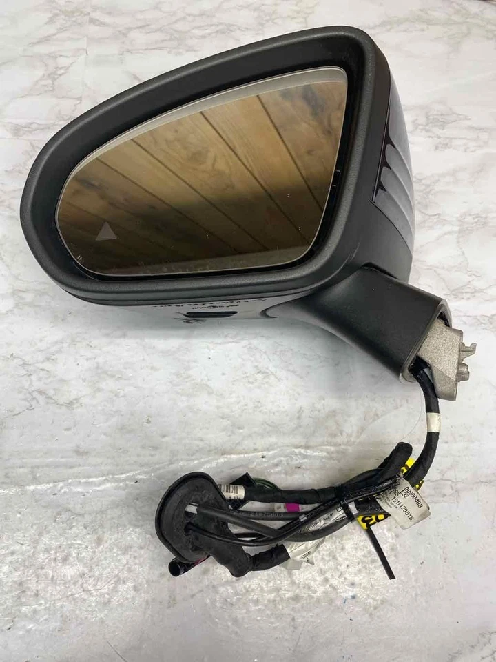 Mercedes CLA250 door mirror 20 22 left blind spot surround blue 667 998117500 - Изображение 2 из 4