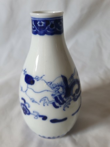 ORIENTAL BLUE AND WHITE STEM VASE, PROBABLY 20THCENTURY - Picture 11 of 11