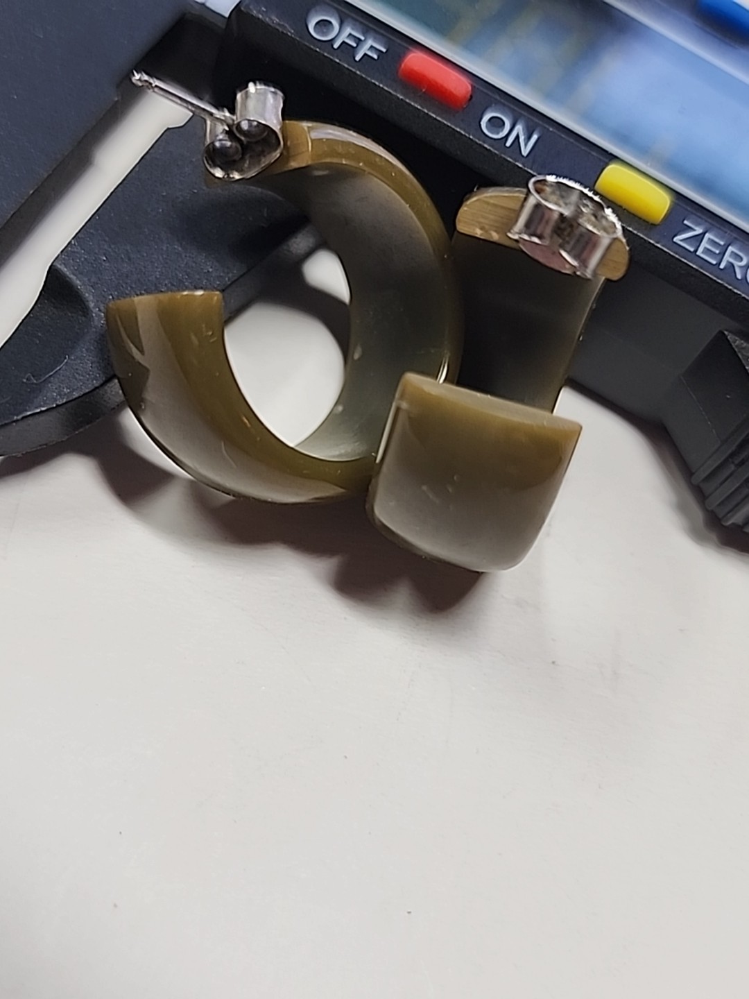 Spinach Solid Green Bakelite Round Half Hoop Pier… - image 12