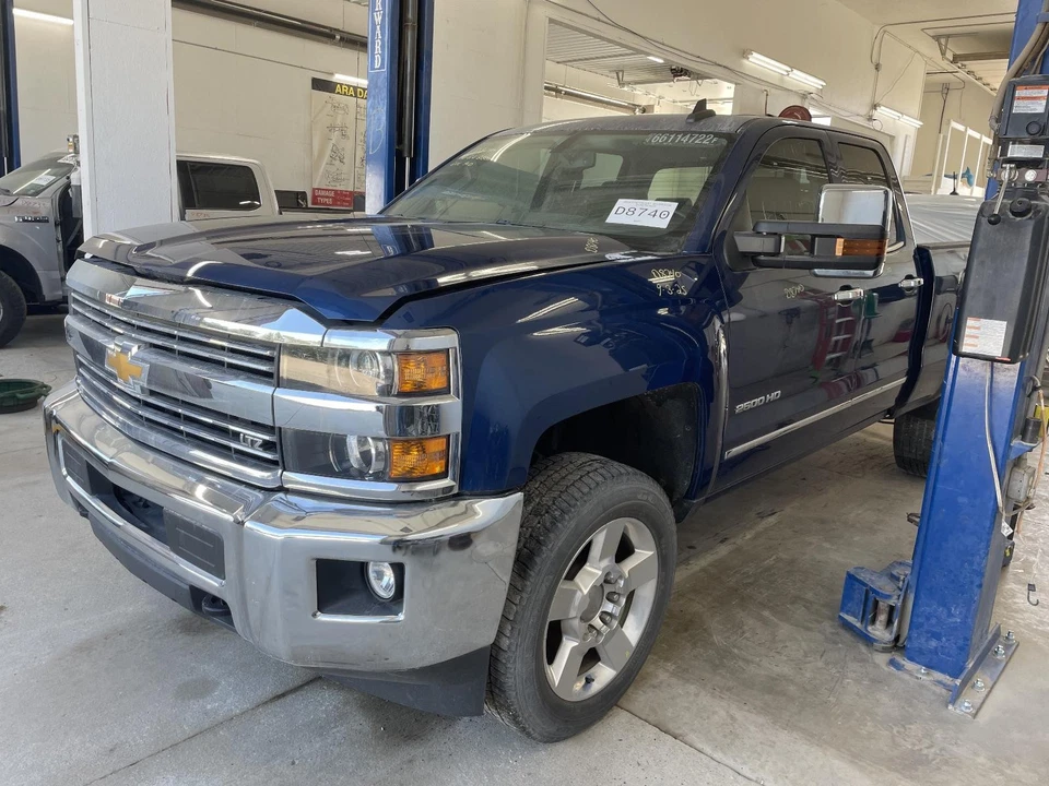 Compresor de aire acondicionado usado para: camioneta Chevrolet Silverado 2500 2016 6,0 grado A Foto 2 de 4