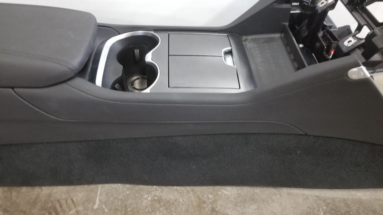 23 2023 MASERATI GRECALE CENTER FLOOR CONSOLE ASSEMBLY BLACK 
