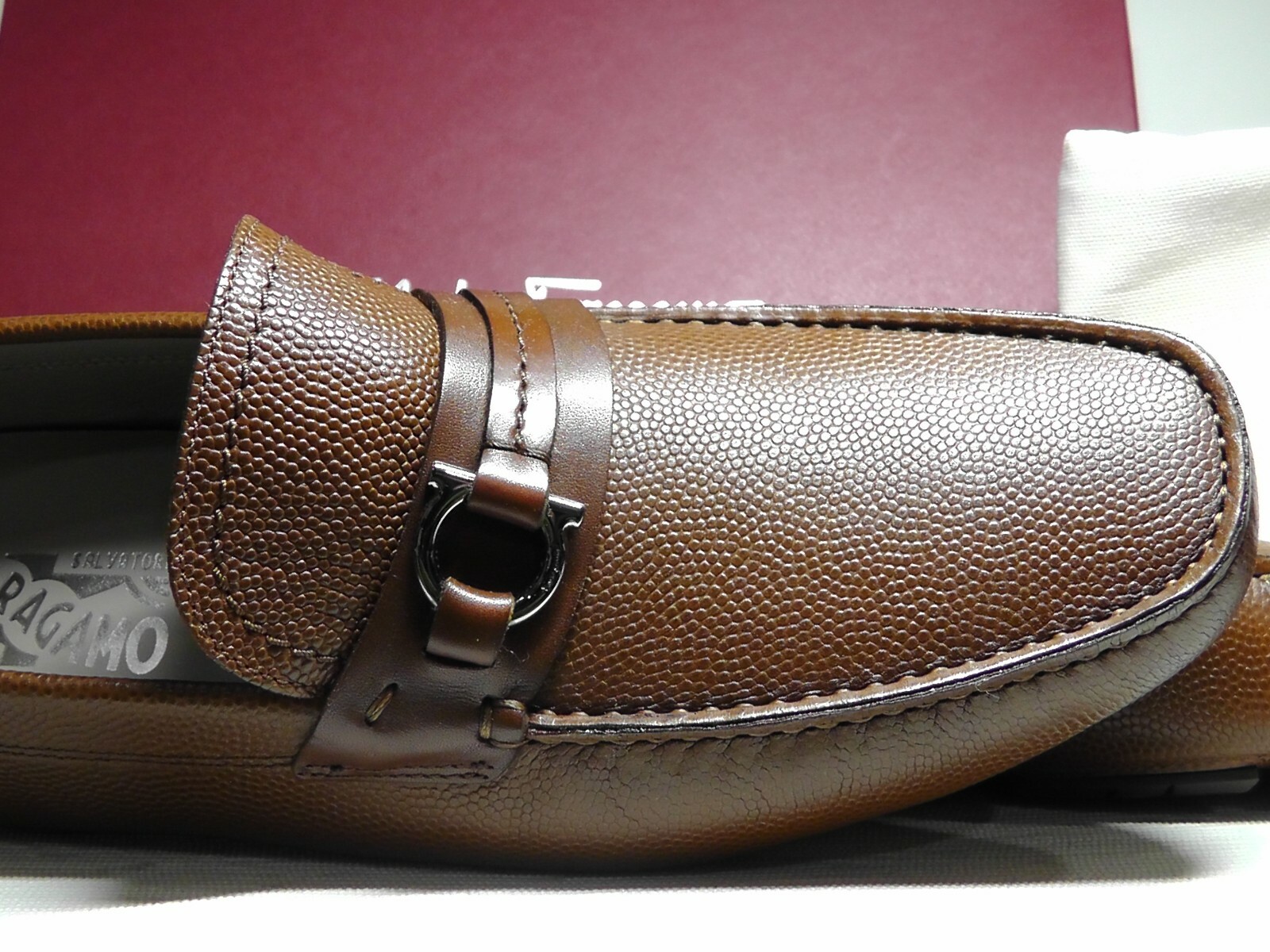 Salvatore Ferragamo RADICA Pebble 