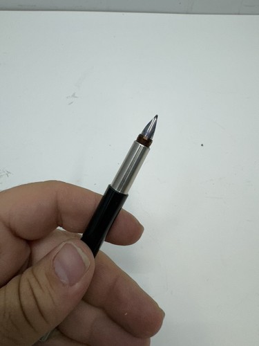 Vintage Parker Vector Fountain Pen Black & Silver Used - Picture 5 of 6