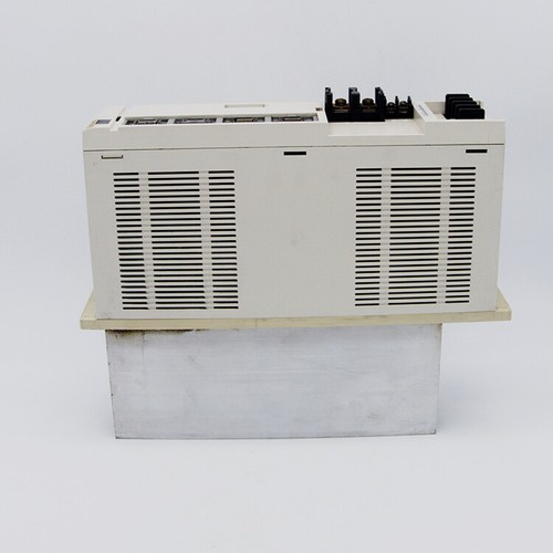 Servoazionamento industriale CNC usato MITSUBISHI MDS-A-CR-55 testato funzionante - Foto 2 di 5