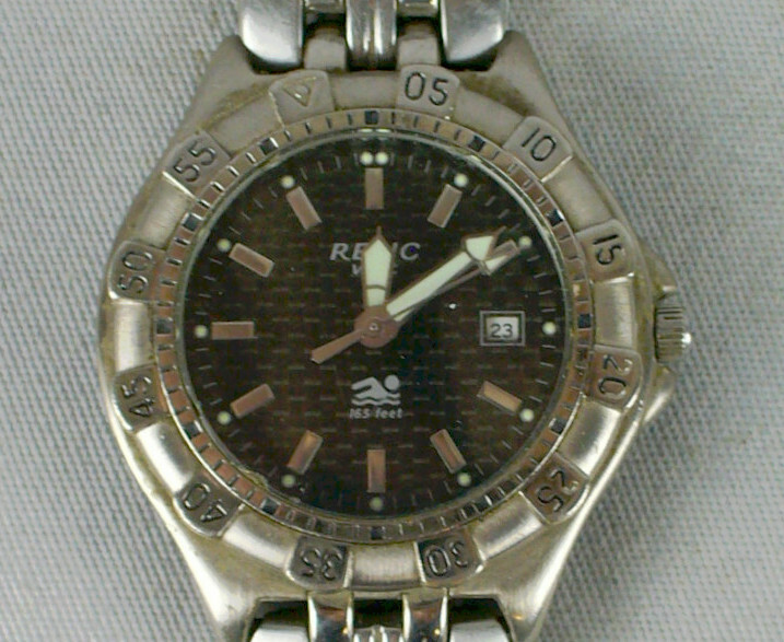 MENS RELIC WET WATCH BLACK FACE SILVER BAND WRISTWATCH MODEL MENS RELIC WET WATCH BLACK FACE SILVER BAND WRISTWATCH MODEL