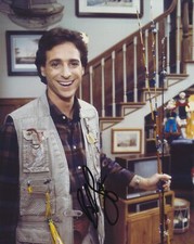 BOB SAGET SIGNED FULL HOUSE 8X10 PHOTO 13