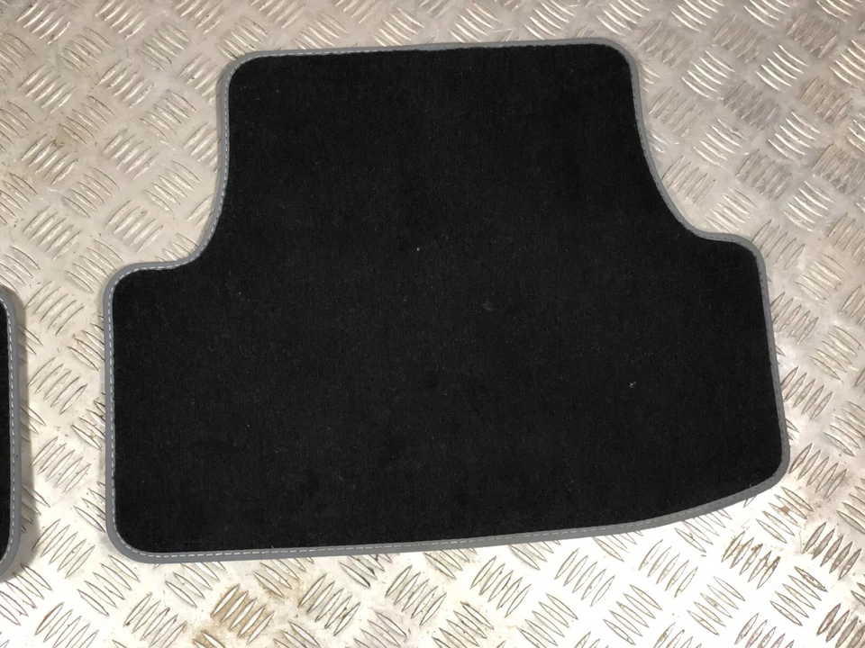 Seat Leon 5F Cupra Front Rear Floor Foot Mat Carpet Set Of 4 RHD 5F0863011L Foto 3 de 4