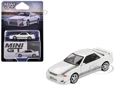 NISSAN SKYLINE GT-R (R32) RHD VEILSIDE COMBAT C-I WHITE 1/64 BY MINI GT MGT01066