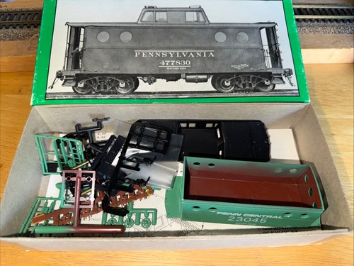 BOWSER ESCALA HO #54018 PENN CENTRAL N-5c CABOOSE # 23045 NOS | Zustand: New