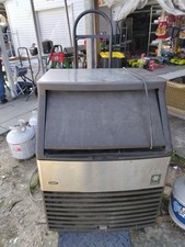 Manitowoc Q-series undercounter ice machine.