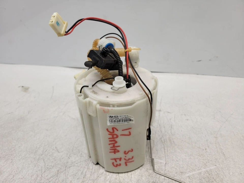 Hyundai Santa Fe 2015 2016 2017 2018 2019 bomba de combustible 3,3 L 31110-B8500 Foto 3 de 4