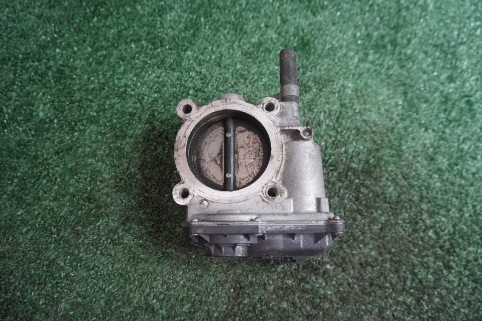 Toyota Scion FR-S 2013 2014 2015 2 L carrocería del acelerador fabricante de equipos originales 148 k millas 16112AA400 Foto 2 de 4