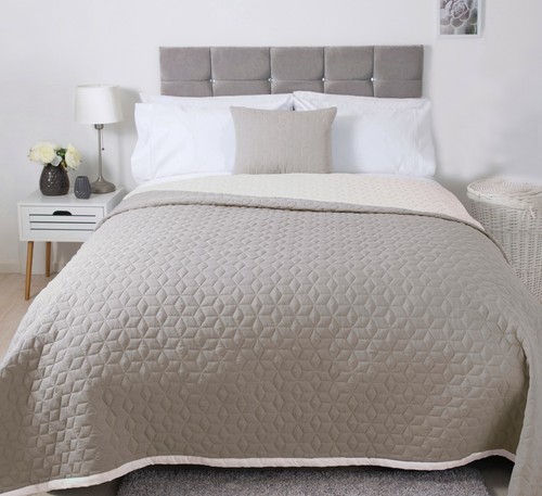 Lightly Quilted Reversible Bedroom 