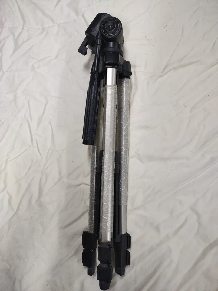 VINTAGE AMBICO V-0554 CAMERA ALUMINUM TRIPOD. No Shoe - Image 2 of 4