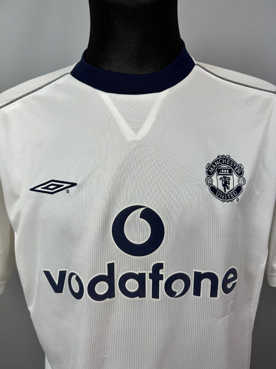 MANCHESTER UNITED 2000 2001 AWAY SHIRT FOOTBALL SOCCER MENS MANCHESTER UNITED 2000 2001 AWAY SHIRT FOOTBALL SOCCER MENS