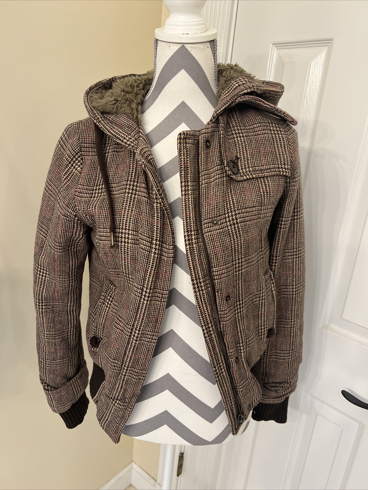 American Eagle Woman’s Vintage Jacket Small - image 2