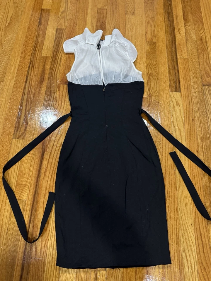 Vestido Roberto Cavalli IT40 Negro Blanco Volantes Cuello - Para Reparación / COMO ESTÁ Foto 2 de 4