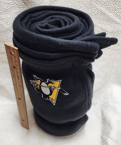 Logo Brands Pittsburgh Penguins Fleece Car Lap Blanket - NEW - Picture 4 of 4