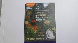AUDIOLIB / 1 CD " LE VIEUX QUI LISAIT DES ROMANS D'AMOUR" DURE 3H21 EDITION 2004