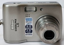 Nikon COOLPIX L6 6.0MP Digital Camera Silver Tested Working