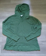 Time and Tru women's waffle texture v-neck long sleeve hoodie in green. Size M