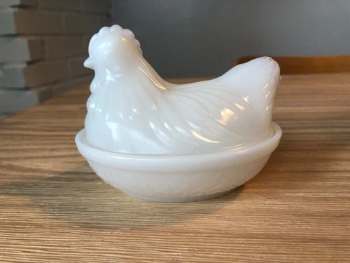 Vintage White Milk Glass Chicken Hen on a Nest Small 4 1/2" Candy Covered Dish