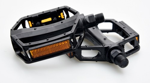 NEW 9/16" Axle Alloy aliuminium Pedals MTB BMX Fixie Bicycles Color: Black - Picture 2 of 9