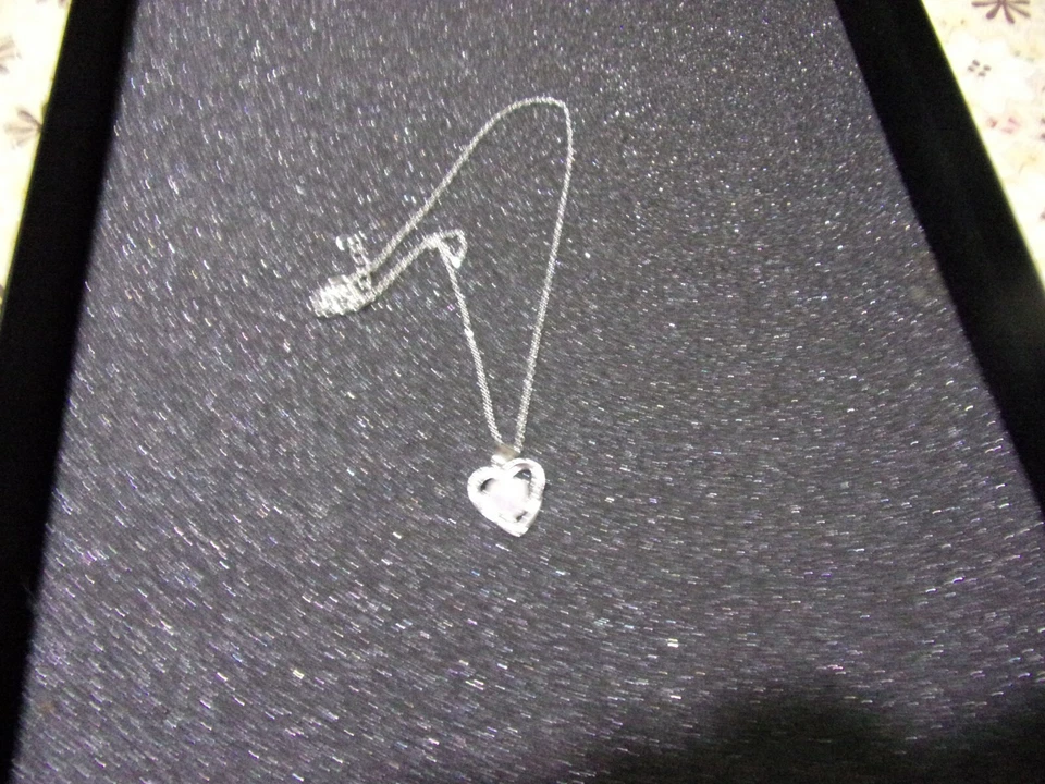 catenina placcata argento con opale..........1 - Immagine 2 di 2