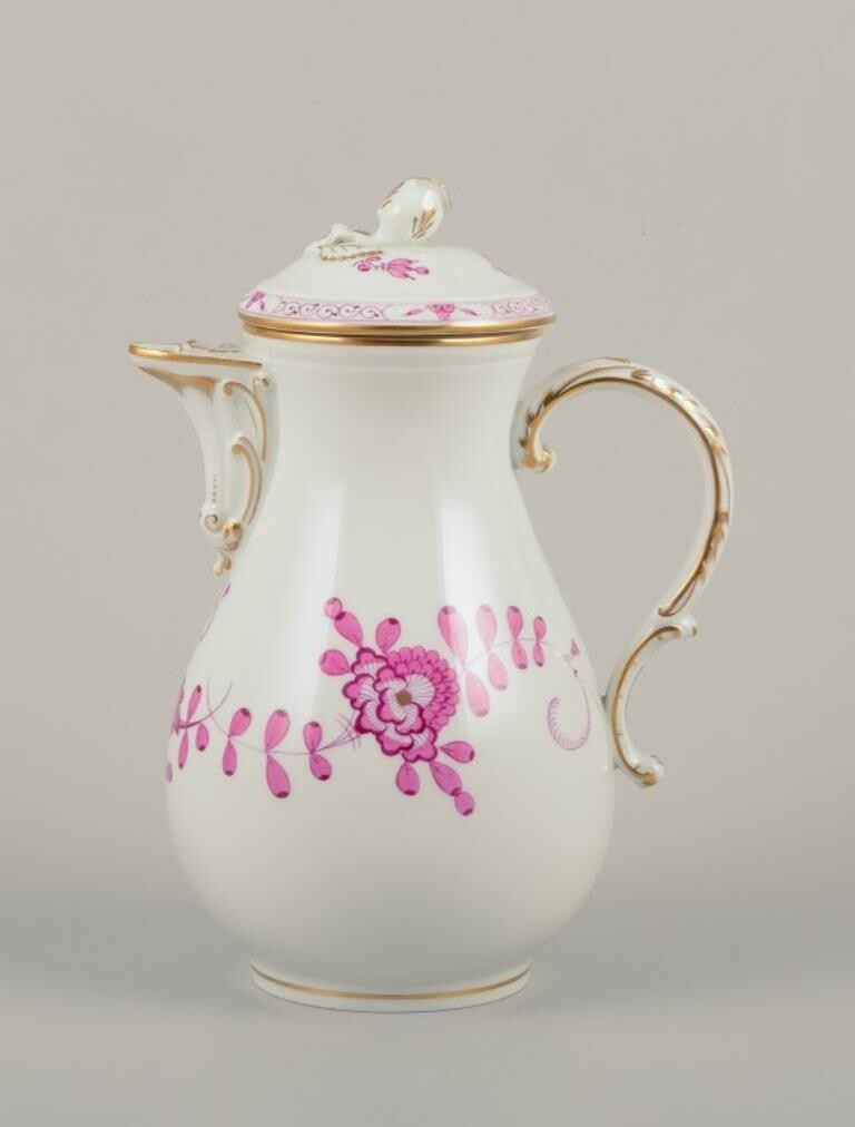 Meissen, Alemania. Cafetera de porcelana "India rosa". Mediados del siglo XX.