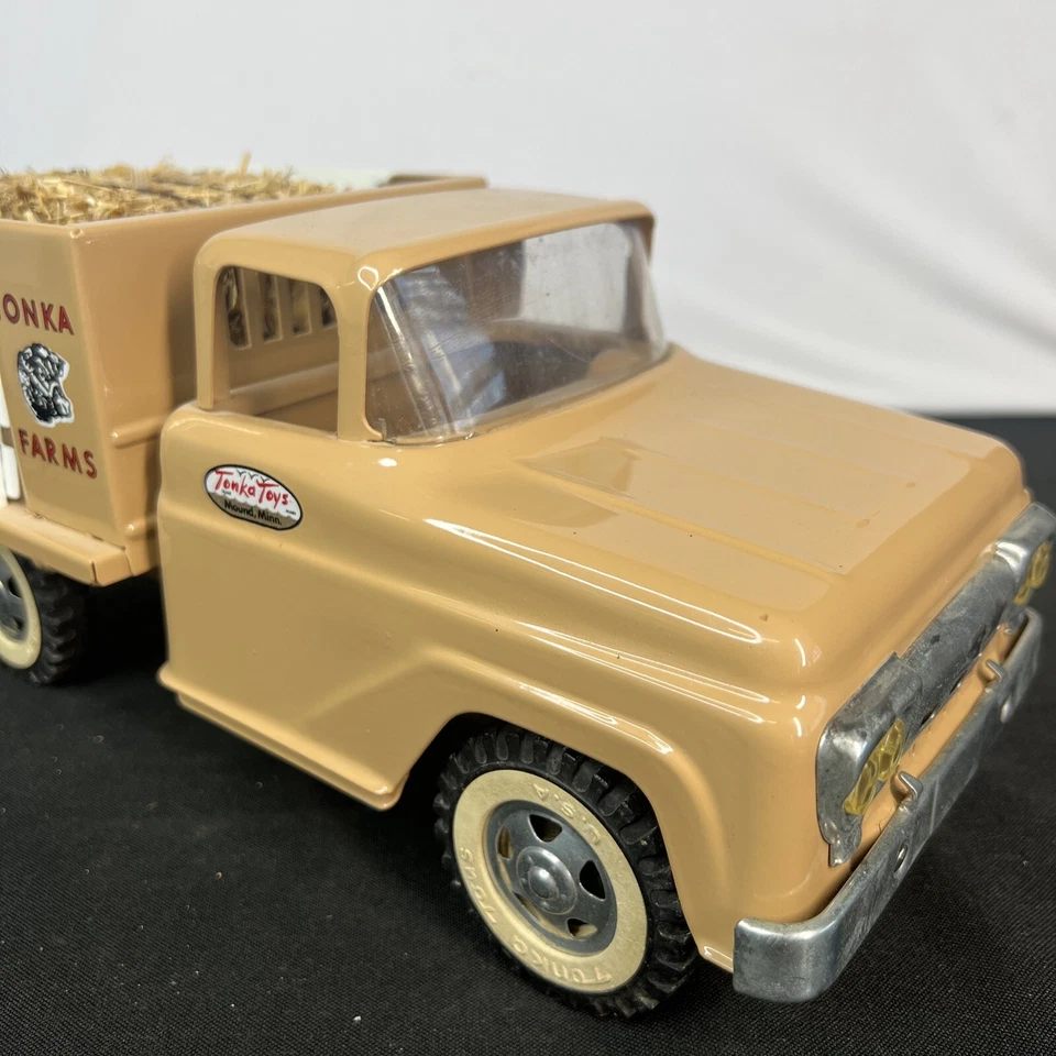 Camión de estacas Tonka Farms de colección, 1961 acero prensado, bronceado/beige como nuevo Foto 3 de 4