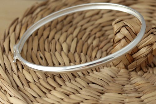 Solid 925 Sterling Silver Plain Oval Bangle Bracelet 4mm D-Shape 60mm x 50mm Box
