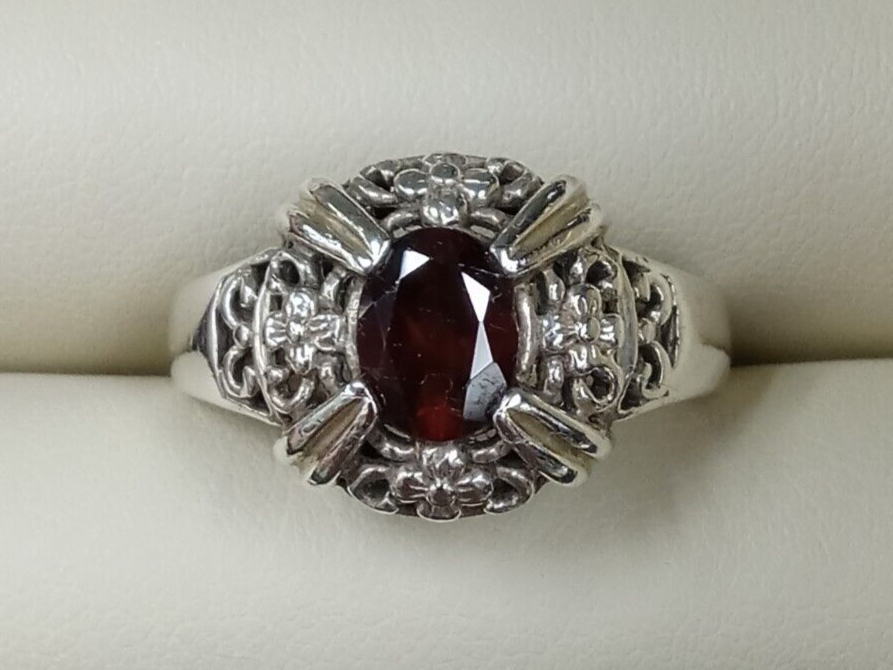 925 STERLING SILVER RING WITH CUBIC ZERCONIA RED STONE TP