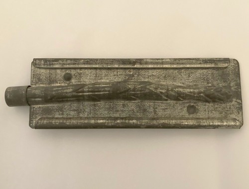 Insolito stampo in latta per cioccolato forma di lancia asparagi - Foto 5 di 10