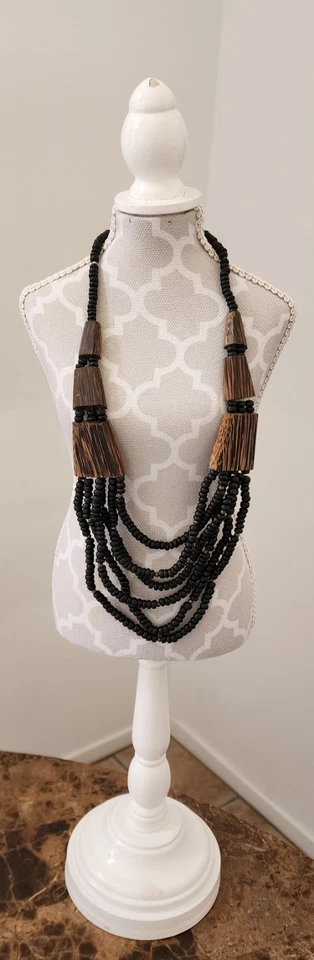 Collar de colección 1970 estilo africano cuentas de madera negra multihilo con acento de estaño 20" Foto 4 de 4
