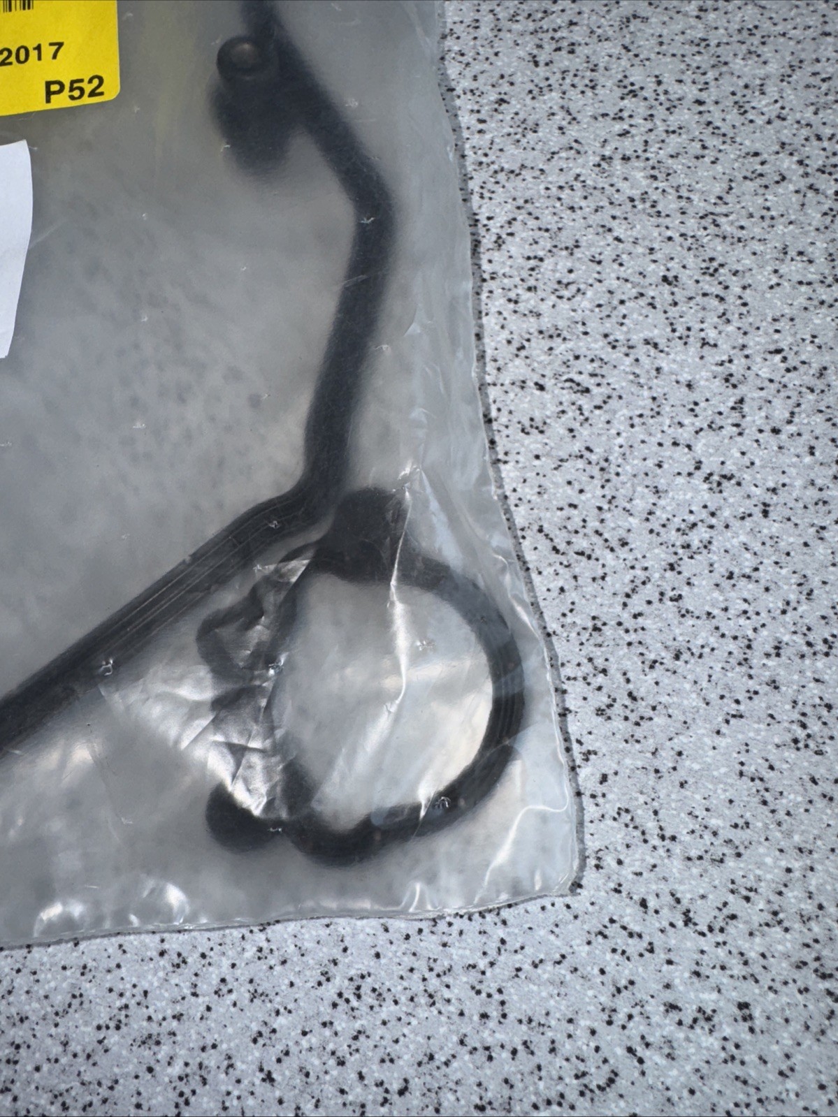 GENUINE BMW CYLINDER HEAD VALVE COVER RIGHT 11121027894 R1300