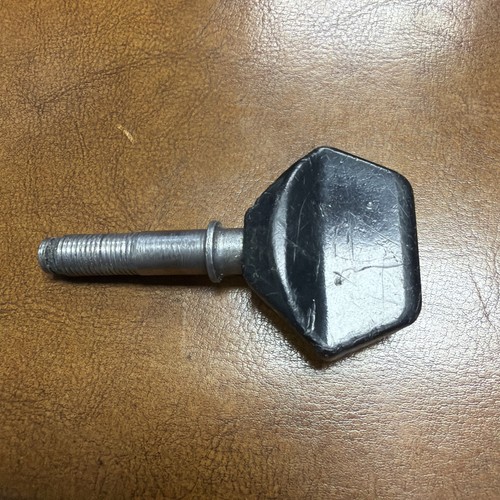 HOBART 1612-1712 ALUMINUM MEAT CARRIAGE THUMB SCREW AND WASHER