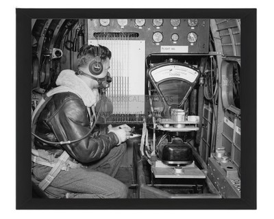 A-29 LOCKHEED HUDSON FLIGHT LAB TECHNICIAN CLEVELAND 1944 8X10 FRAMED PHOTO
