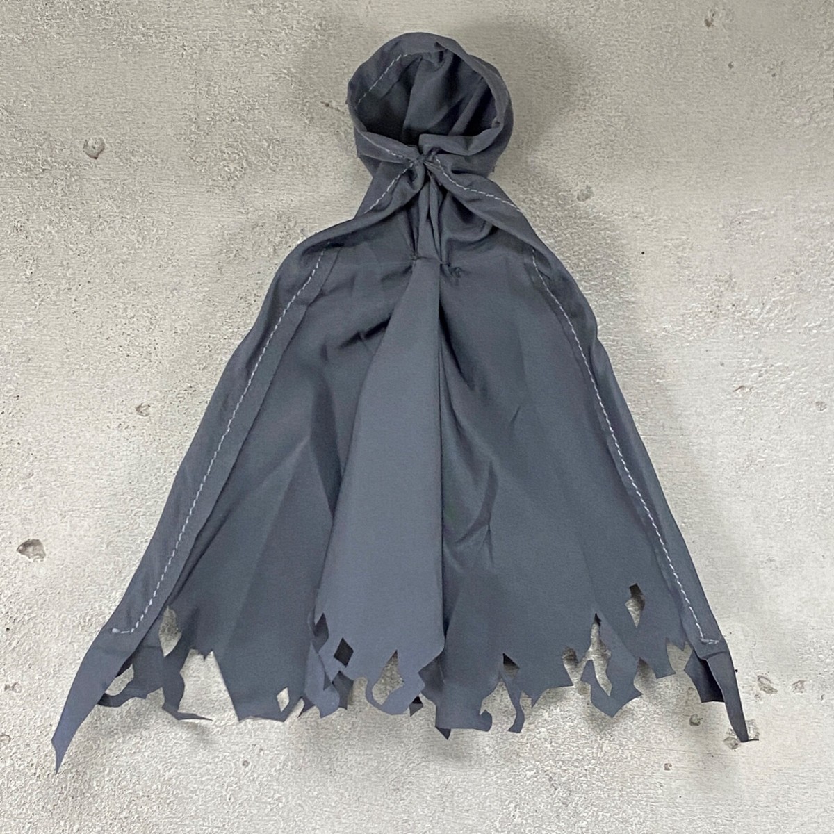 SU-EZCH-DGG: 1/12 wired battle damaged Hooded cape for 6
