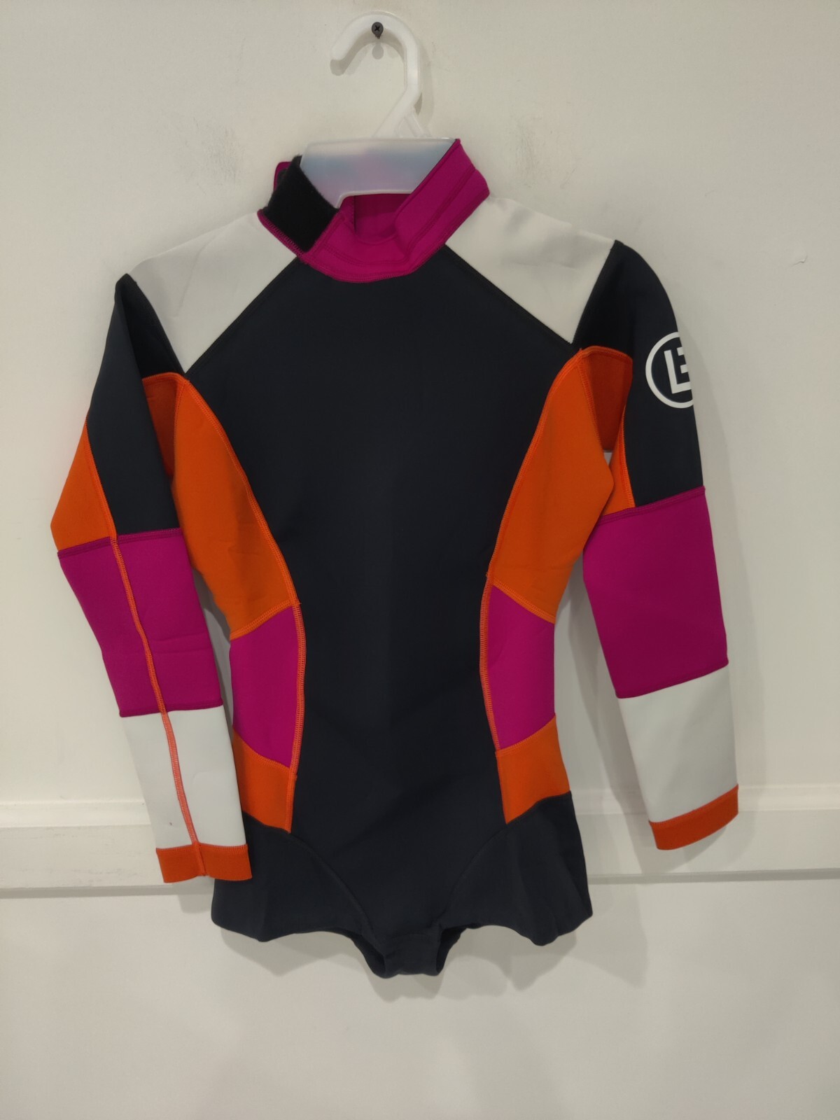 Nuevo con etiquetas Traje de primavera de neopreno Lands End para mujer de 1,5 mm surf playa talla 6 $140 Y224