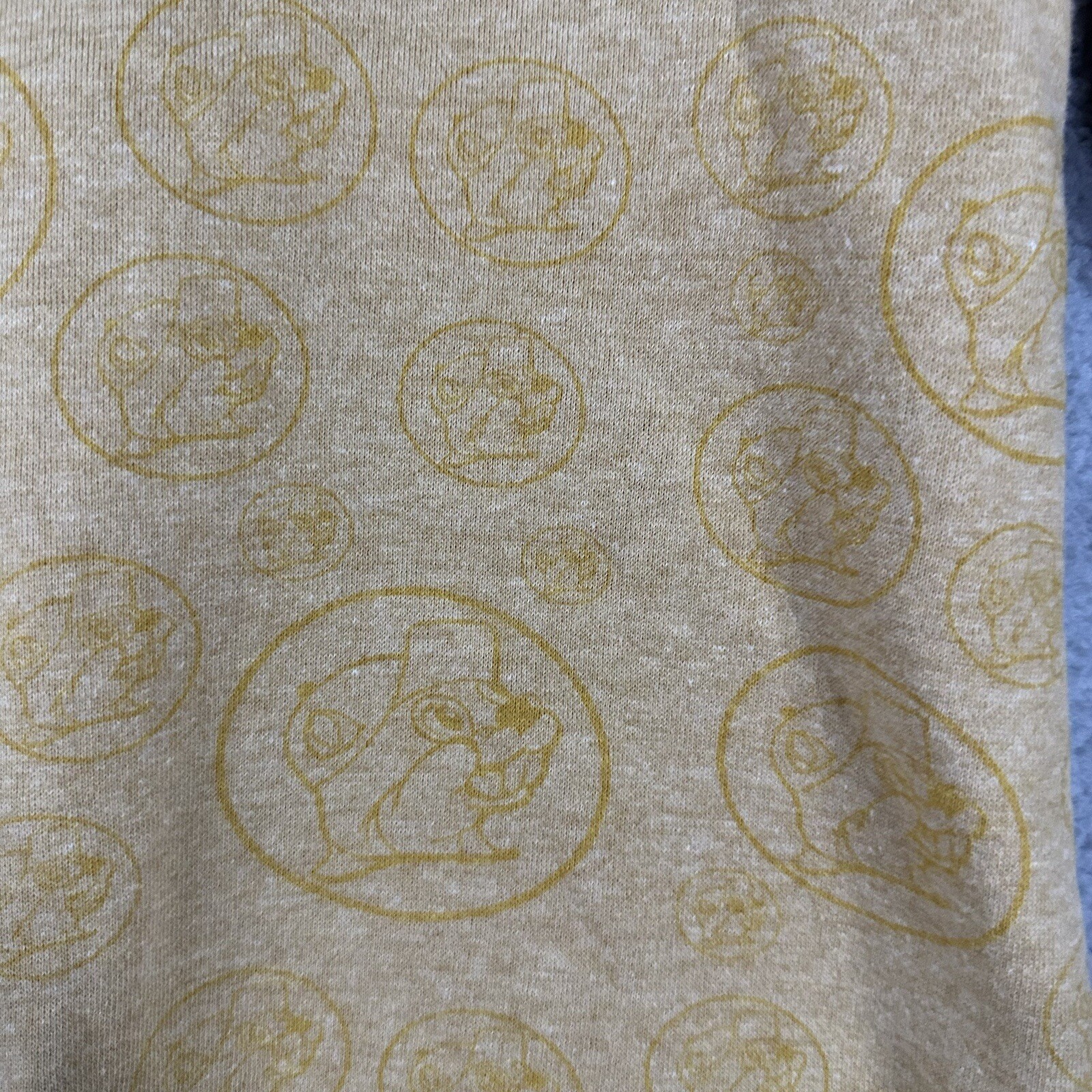 Buc-ees Beaver Lightweight Pullover Hoodie Shadow Logo Print Gold Size M