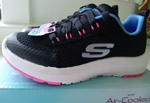 Skechers Dyna Tread Shoes Junior Girls Trainers Size UK C10.5 (28) RRP£38.99. - Afbeelding 1 van 15