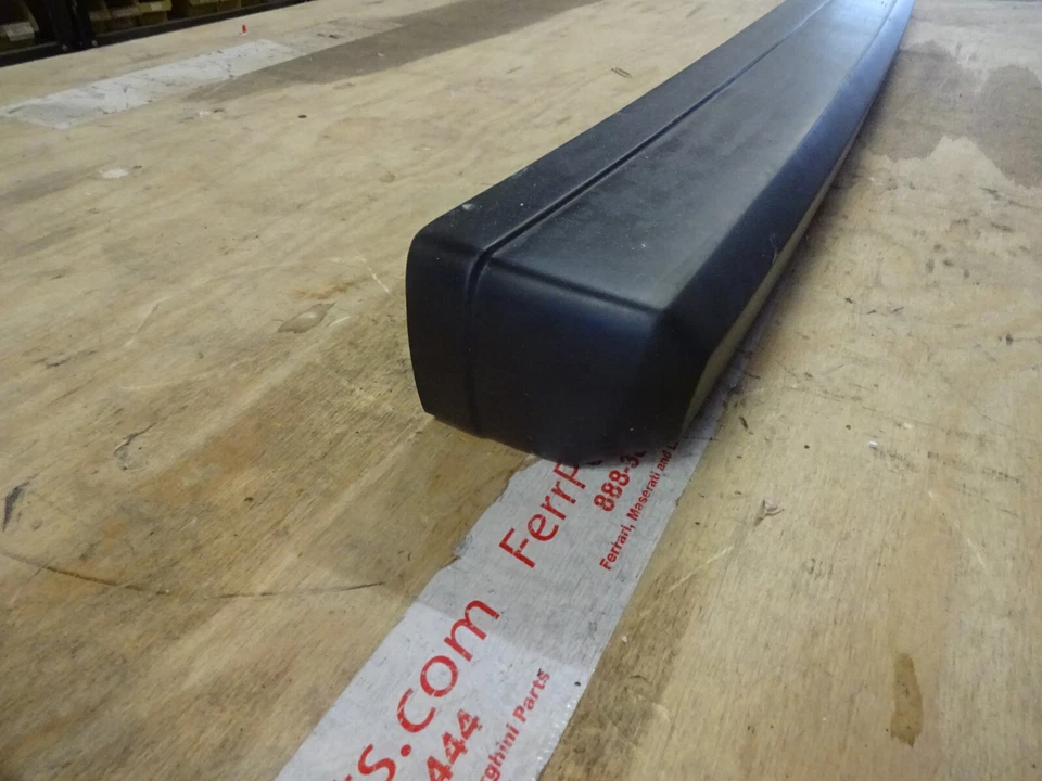 Ferrari 308 GTB/GTS США - задний бампер (новый) - P/N 60185006 - Изображение 3 из 4