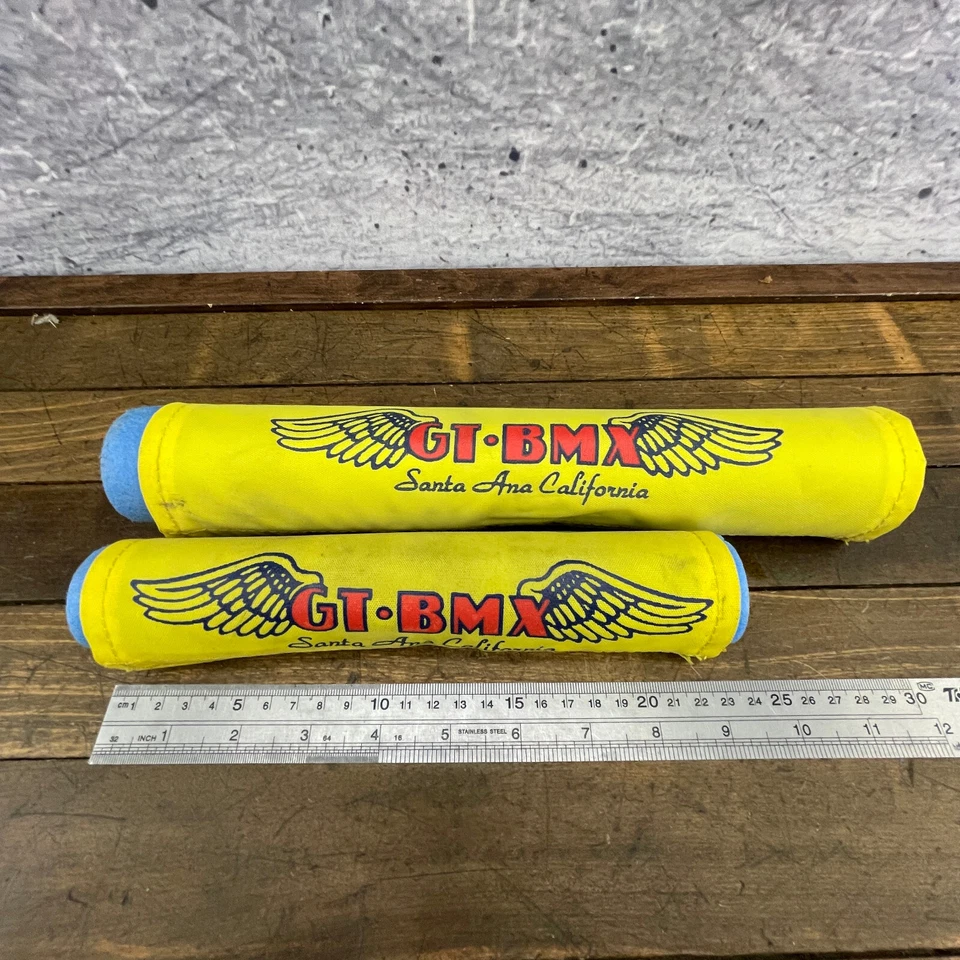Juego de almohadillas de cuadro GT BMX Old School BMX manillar ala amarilla azul par de espuma Foto 2 de 4