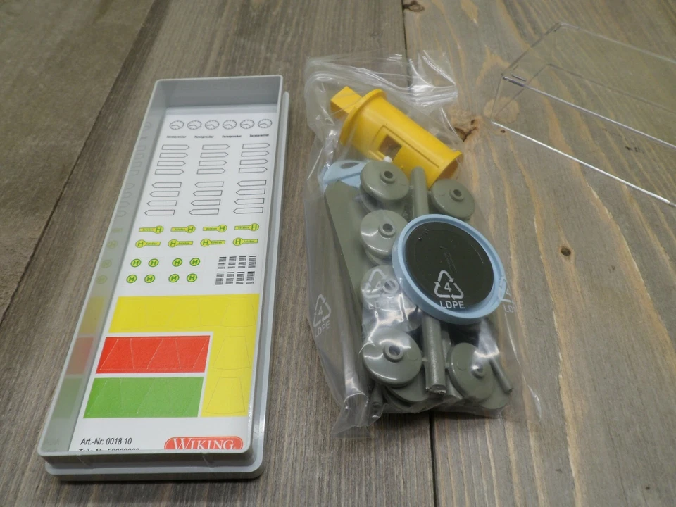 Wiking HO Paquete de Accesorios de Carretera Escala 1/87 0018 10 Nuevo Modelo de Ferrocarril Foto 3 de 4