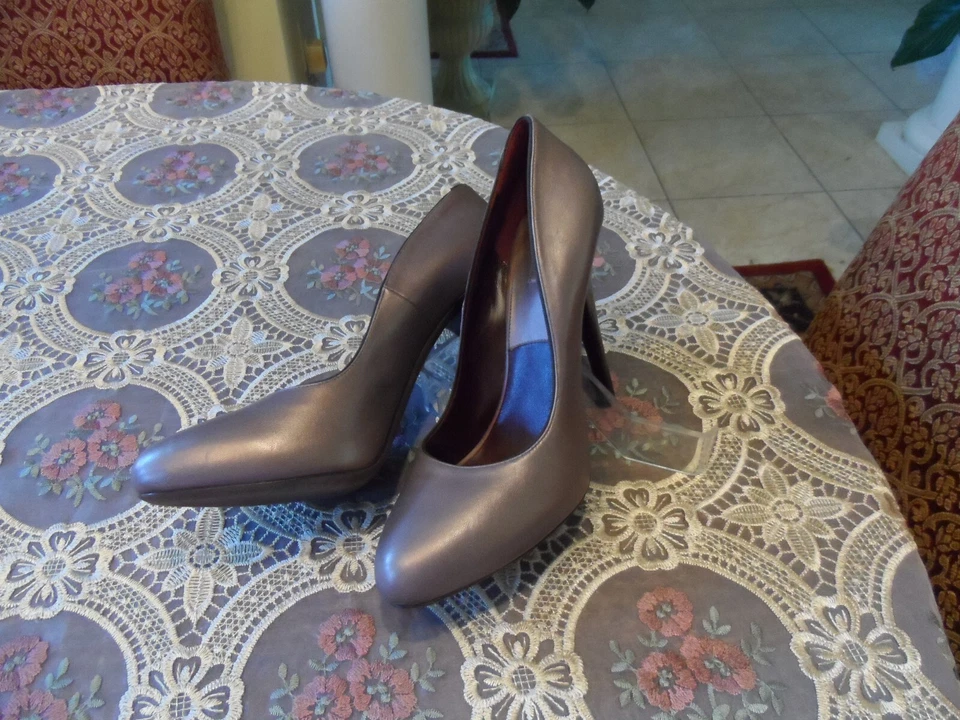 Bomba de tacón Loewe metálica de cuero cobre/marrón talla EU 39 - US 9 Foto 4 de 4