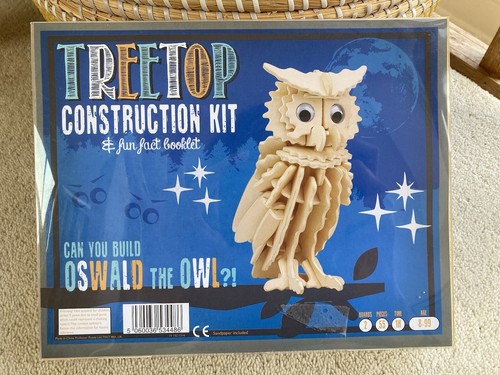 Treetop Wooden Construction Kit - Oswald the Owl. Ages 8-99. +Fun Fact Booklet. - 第 1/3 張圖片