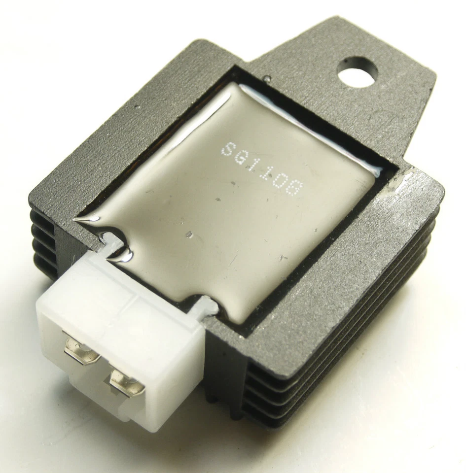 Regulador de voltaje de onda completa 12v rectificador GY6 scooter ciclomotor ATV motocicleta 150cc Foto 3 de 4