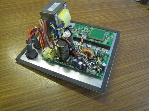 Teufel M4500 SW Endstufe - Bild 4 von 5