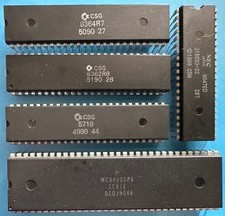 5 x CHIP, PAULA 8364R7 / DENISE 8362R8 / GARY CBM 5719, KICK 1.3 CPU MC68000P8 #0061