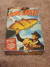 Atlantis Models Vic Torry And His Flying Saucer
